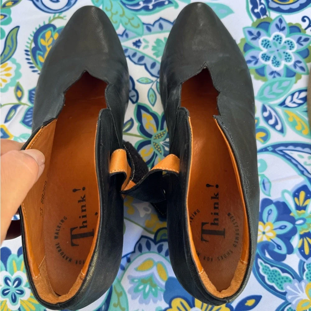 Think! Black Leather Women's Shoes Size 40/9